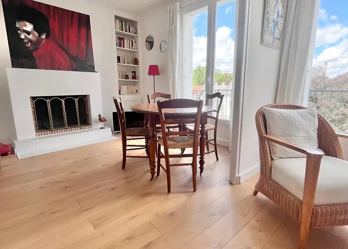 T2 - Proces - Parking Gratuit - Wifi *